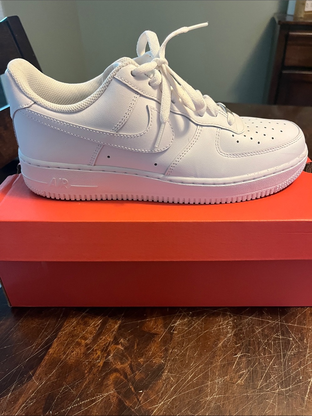 Nike White Air Force 1